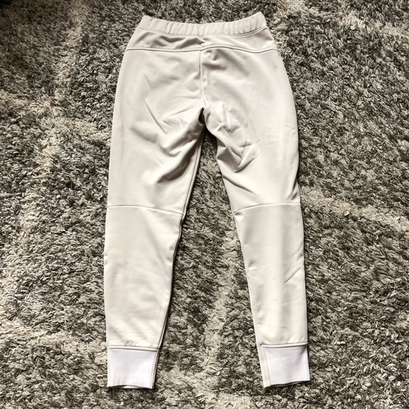 Uniqlo Joggers - Picture 6 of 12
